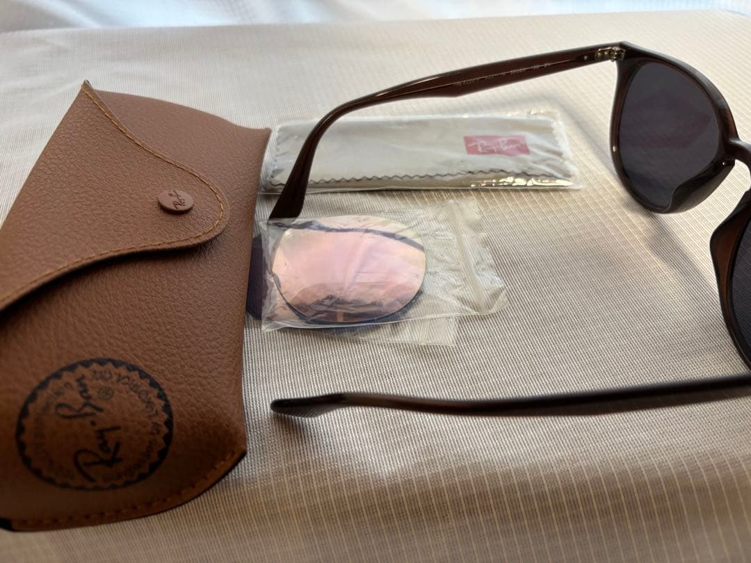 【美品】Ray Ban　レイバン　サングラス　ダークブラウン Ray-Ban(レイバン)RB 3016-W0366ゴールド/ブラウン(51)クラブマスター