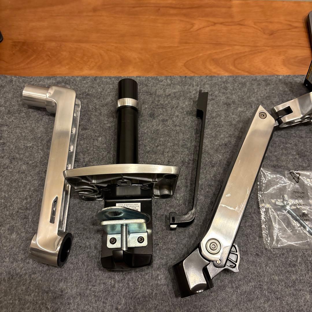 ユ*ス様 ERGOTRON エルゴトロン LX デスク モニターアーム シルバー 21+qShNvfTL.jpg