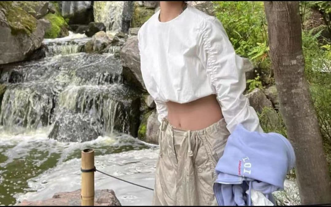 【特価品】ホワイト クロップドシャツ Mサイズ ZOZO限定・多サイズ】タックスリーブクロップドシャツ≪Made by ZOZO