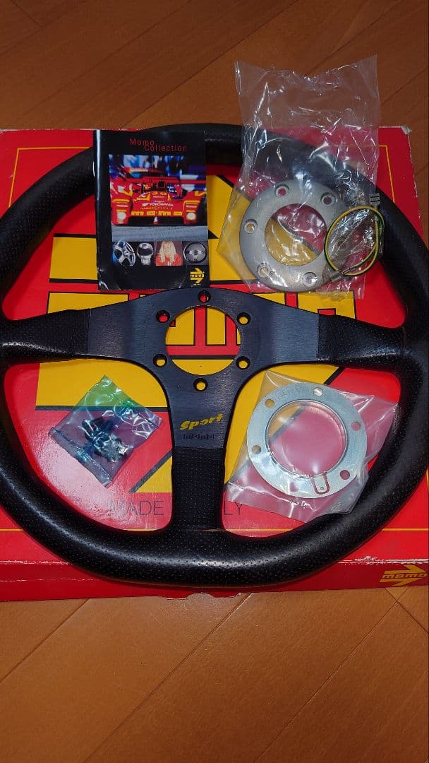 momo　ステアリング　スポーツ　レース350mm （R-11） 楽天市場】MOMO モモ ステアリング RACE 350mm : 車高調 カー用品専門