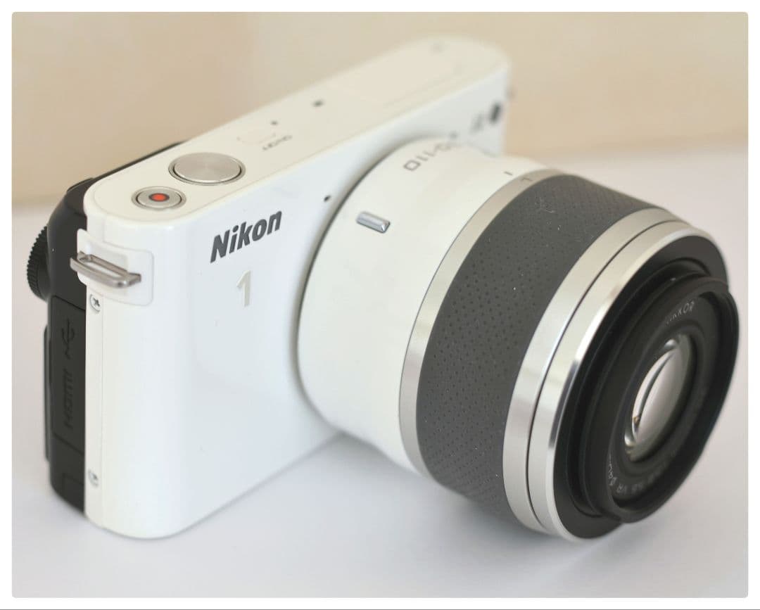 Nikon 1 J2 ミラーレスカメラ ホワイト 2レンズ付き Amazon | Nikon ミラーレス一眼 Nikon 1 J2 ボディー ホワイト N1J2WH