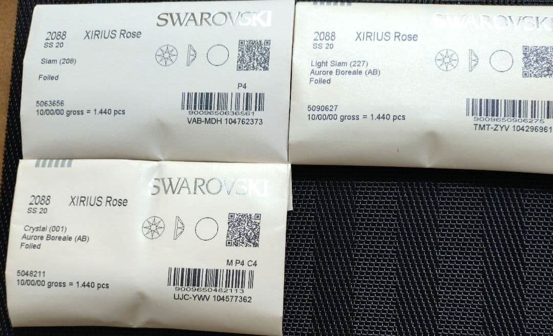 [ララン] SWAROVSKI XIRIUS Rose SS20 ララン] SWAROVSKI XIRIUS Rose SS20 ララン] SWAROVSKI XIRIUS Rose